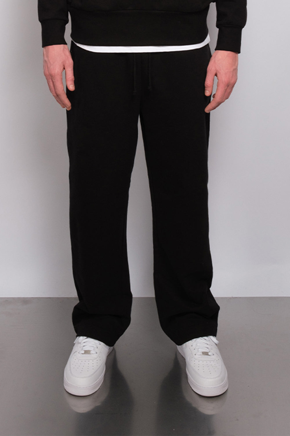 Straight Leg Jogger Black 1106 - SIMPLUSH